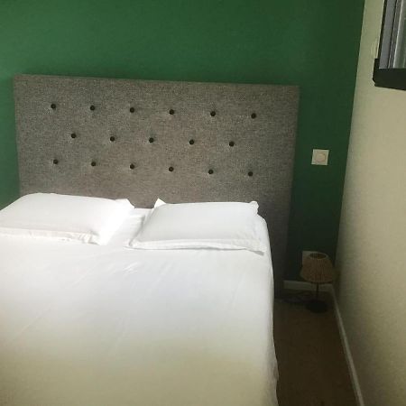 Hotel Le Saint Martin 萨布勒叙赫萨赫特 外观 照片