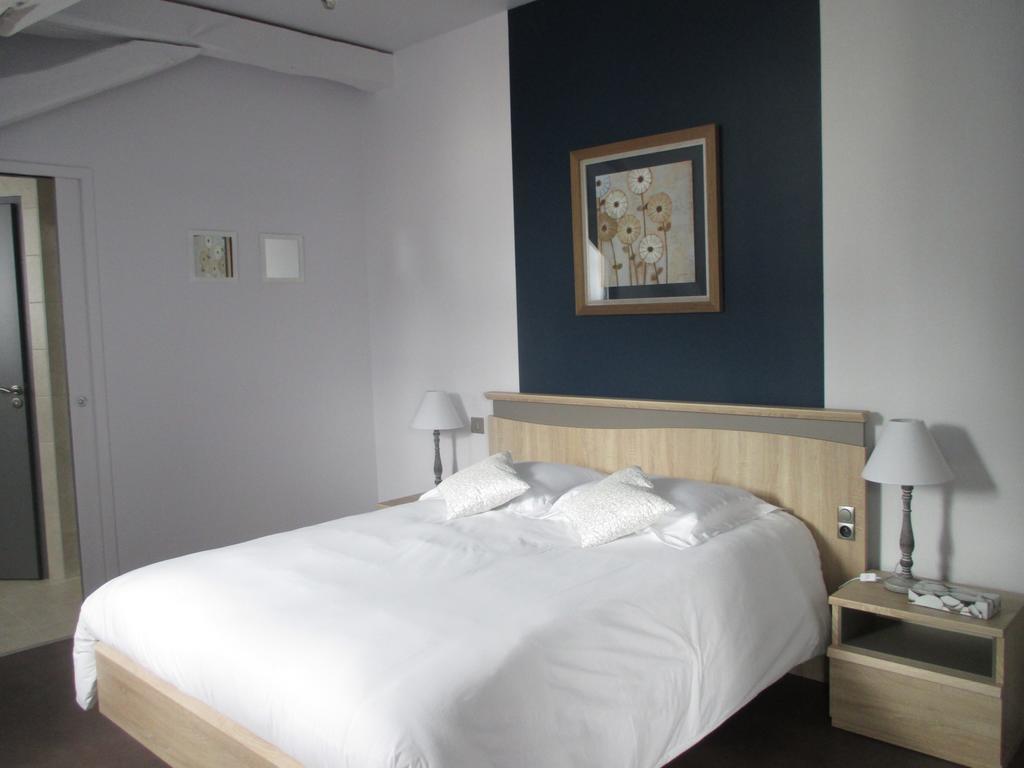 Hotel Le Saint Martin 萨布勒叙赫萨赫特 外观 照片