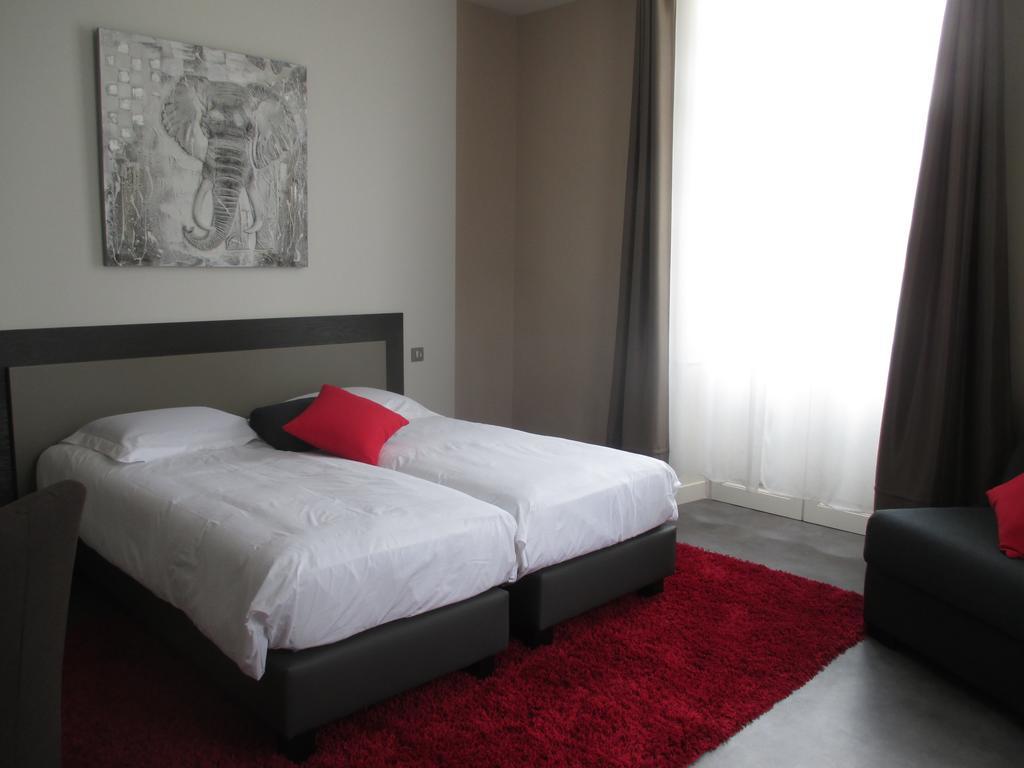 Hotel Le Saint Martin 萨布勒叙赫萨赫特 客房 照片