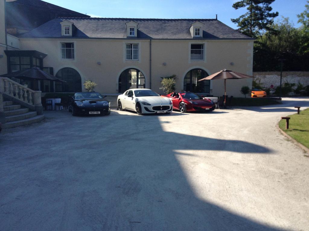 Hotel Le Saint Martin 萨布勒叙赫萨赫特 外观 照片