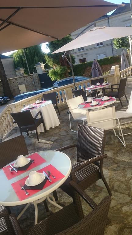Hotel Le Saint Martin 萨布勒叙赫萨赫特 外观 照片